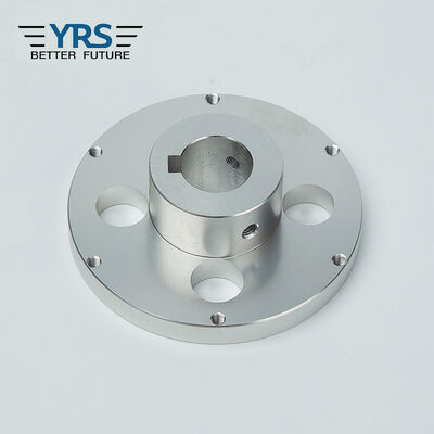 Υποβάλλοντας σε ανοδική οξείδωση αυτόματα γυρισμένα μέρη