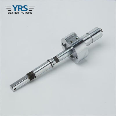 Κύριος CNC άξονων τόρνος που επεξεργάζεται τα μέρη στη μηχανή