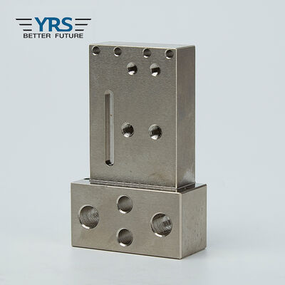 SKD61 CNC μετάλλων άλεση που επεξεργάζεται την ανοχή 0.02mm στη μηχανή μερών ανθεκτική